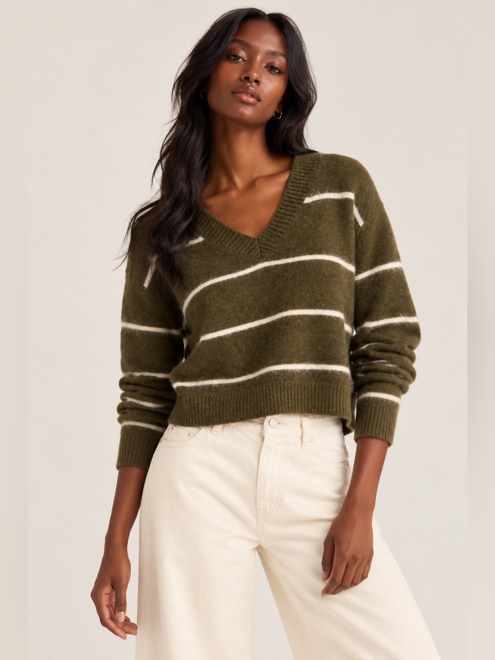 Wilfred Free Striped V-Neck Sweater – Olive Green & Cream – XS